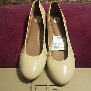 NWT Ladies Shoes